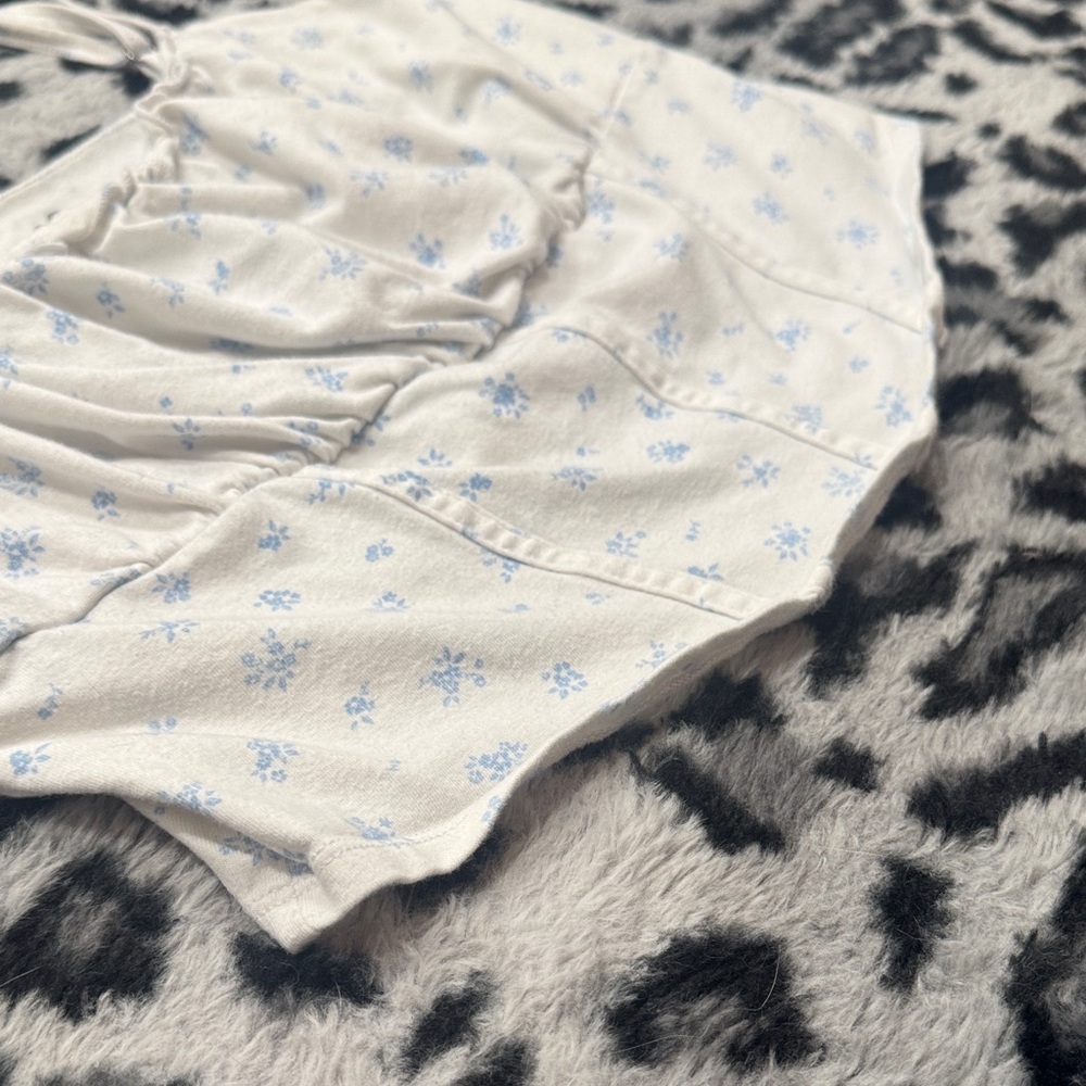 Hollister White Cami Top With Micro Ruffles and Blue Floral Print - Picture 4 of 5